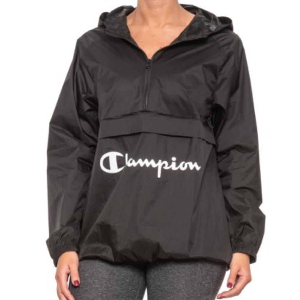 Champion oversized packable logo windbreaker sz M